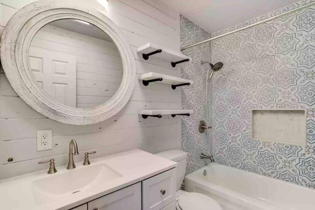 Comfy, Contemporary Quiet Retreat Vacation Home With Views アルバカーキ エクステリア 写真