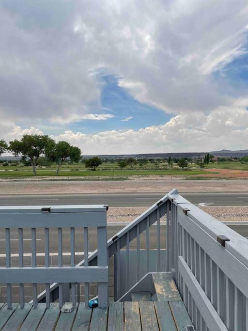 Comfy, Contemporary Quiet Retreat Vacation Home With Views アルバカーキ エクステリア 写真