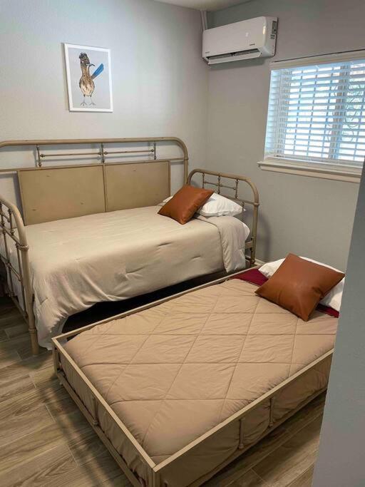 Comfy, Contemporary Quiet Retreat Vacation Home With Views アルバカーキ エクステリア 写真